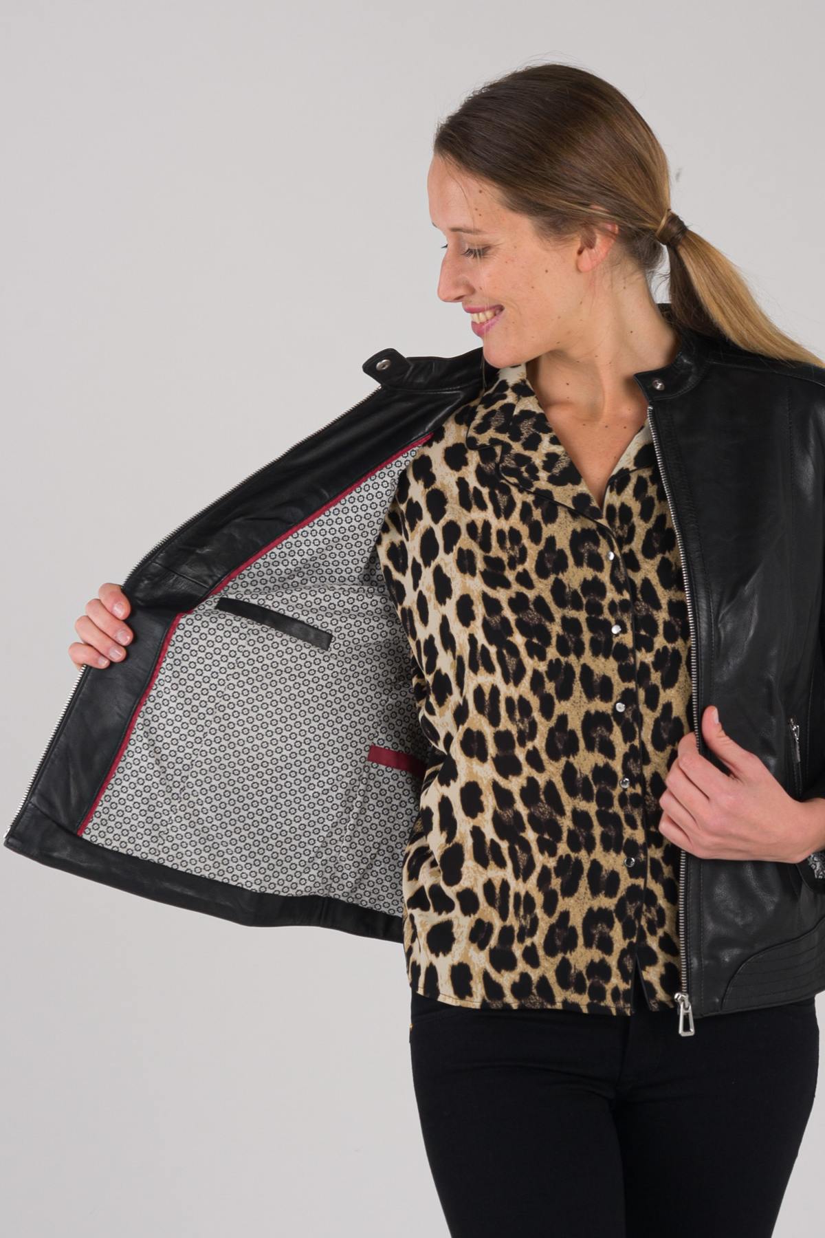 Chaqueta Mujeres Rose Garden CALVI CURVE SHEEP MANILA BLACK — vista 5