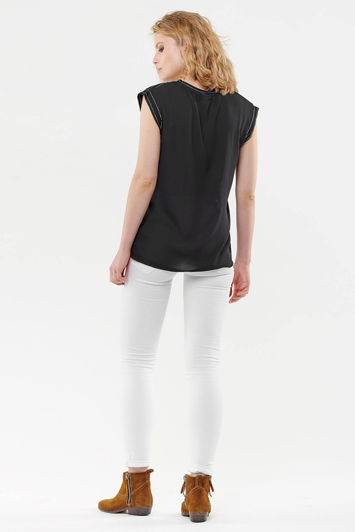 T-shirt Donna Le Temps Des Cerises TSHIRT F SERGIA BLACK — vista 3