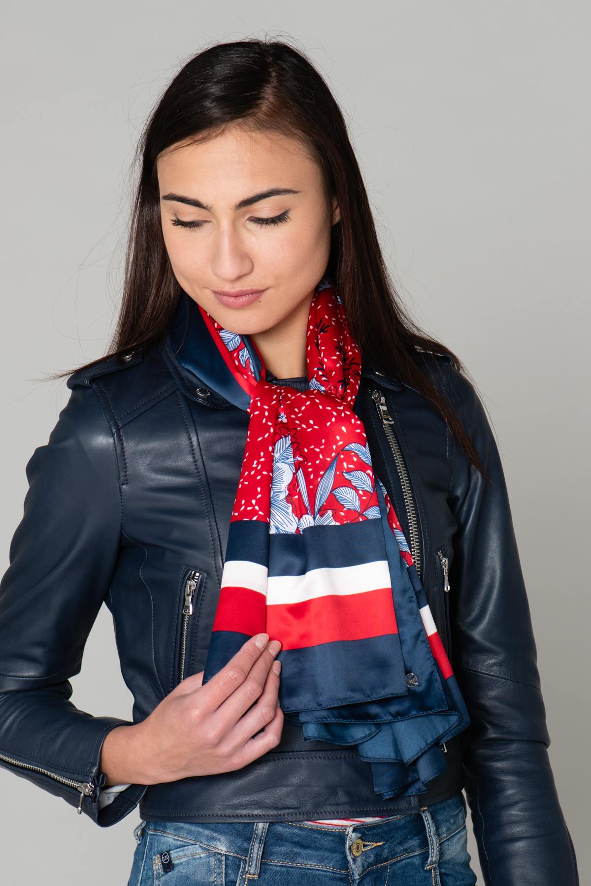 Foulard écharpe Kaporal En Viscose - 200 Cm, Motif Géométrique Gris, Excellent état
