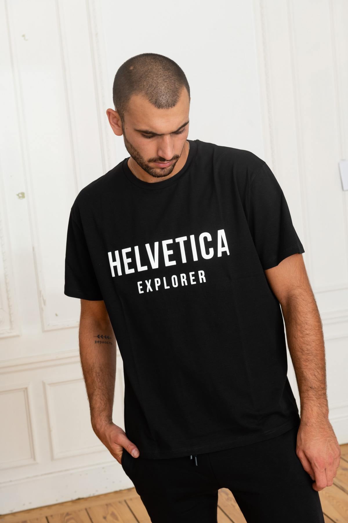 Tee-shirt Manches Courtes Helvetica Zephir Noir Pour Garçon - Modèle 7-26357 - Neuf Avec étiquettes