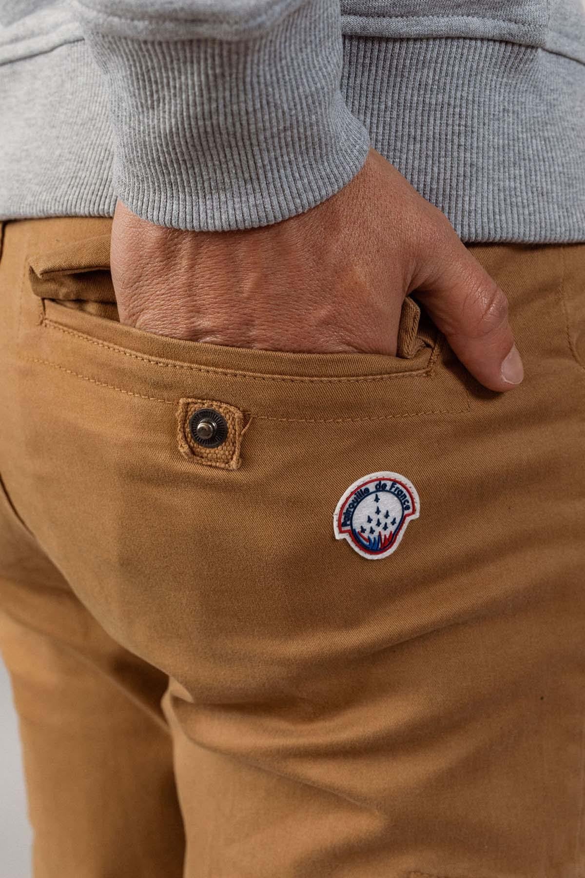 Pantalon Hombre Patrouille De France LARGO MAHEVAN CAMEL — vista 2