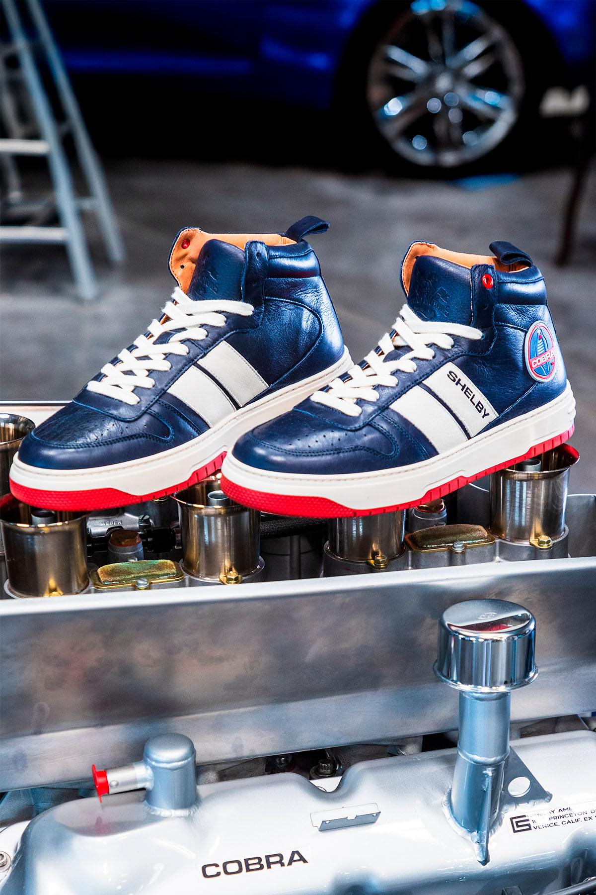 Baskets En Cuir Homme Carroll Shelby COBRA SHELBY BLEU MARINE — vue 1