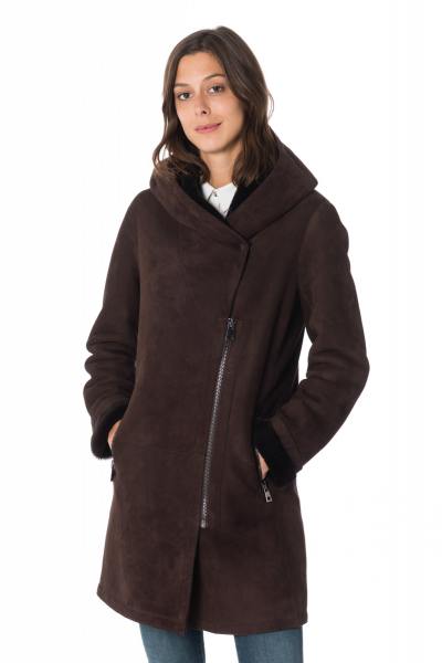 Abrigo de piel de cordero marrón