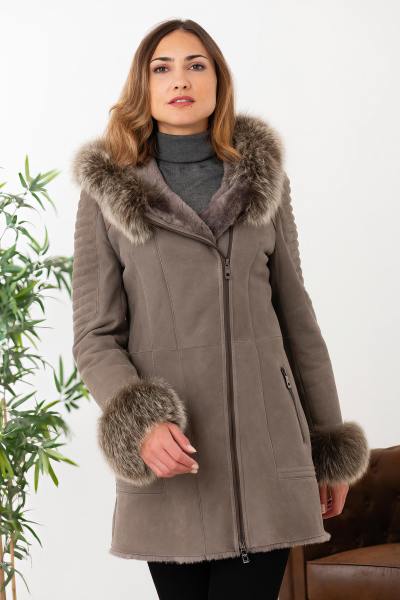 Manteau en mouton retourné et fourrure de renard