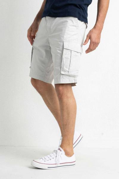 Weiße Cargo-Shorts mit Gürtel