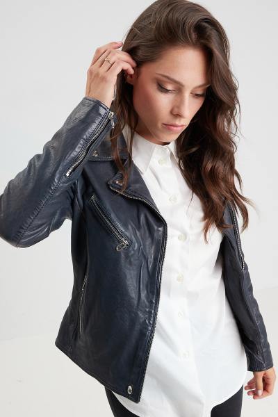 Blouson en cuir style perf bleu marine