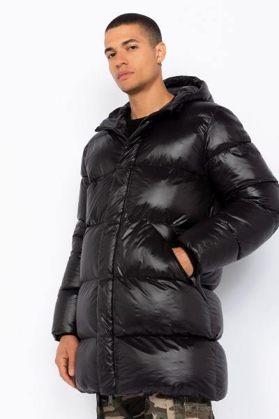 BLACK FRIDAY 2024 Chaquetas de cuero chaquetas de plumas y parkas hasta el 50 de descuento