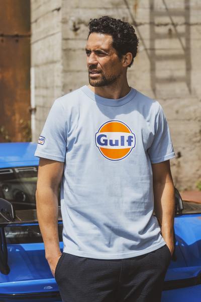 Camiseta de algodón azul claro con logo Gulf