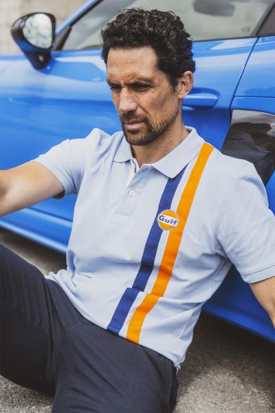 Polo en coton bleu clair style racing