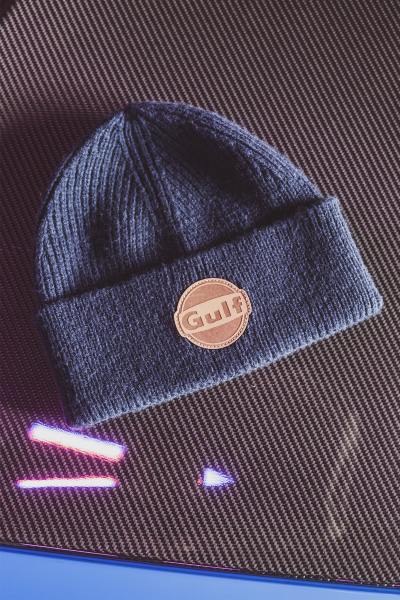 Gorro azul marino con logo Gulf monocromático