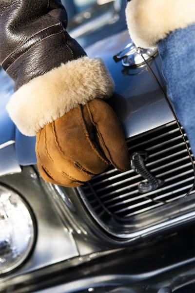 Gants pour homme élégants en cuir suédé couleur liège 