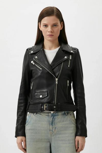 Giubbotto biker da donna in pelle nera con cintura