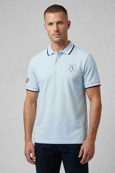 Hellblaues Poloshirt mit PAF-Flugzeuglogo