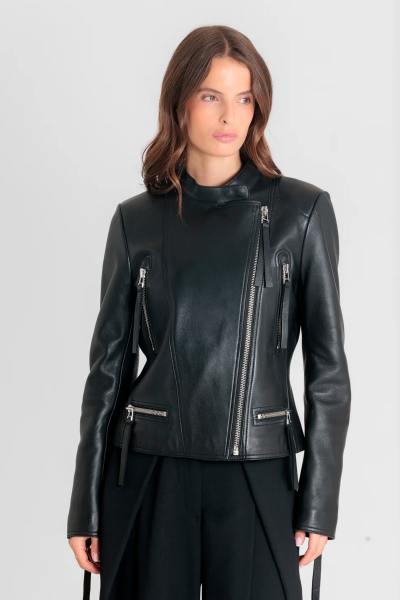 Giacca da motociclista da donna moderna in pelle nera