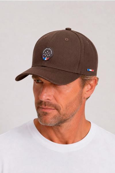 Gorra de algodón marrón con parche de silicona de la Patrouille de France.