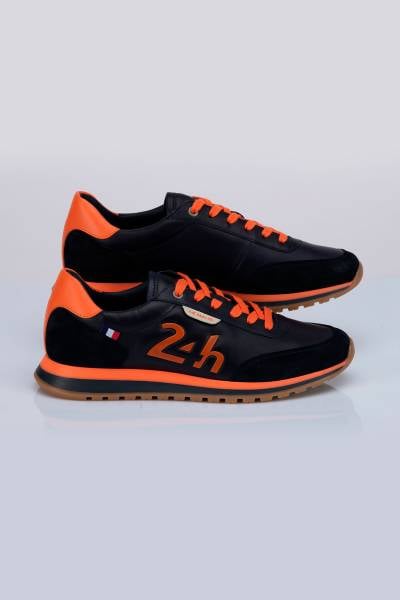 Rennsport-Sneaker aus blauem und orangefarbenem Leder
