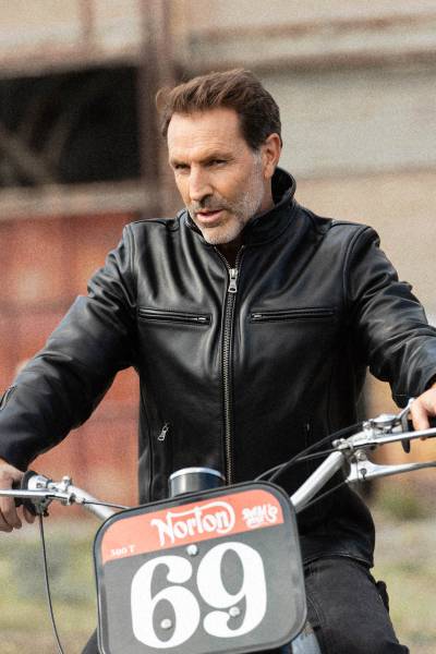 Giubbotto in cuoio Buco J-100R - Napa nero, linea pulita spirito café racer