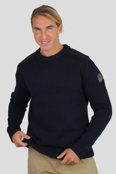 Pullover blu navy con patch della PAF sulla manica