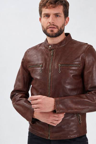 Blouson en cuir de vachette épais, couleur cognac. Style vintage.