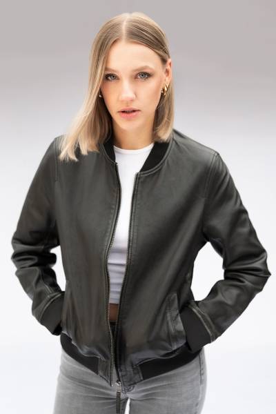 Blouson femme en cuir d'agneau noir à bords côtes