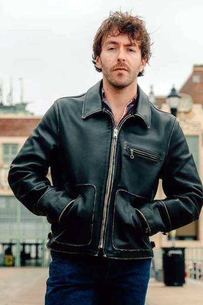 Blouson en cuir de vachette vieilli, à col chemise, Made in USA
