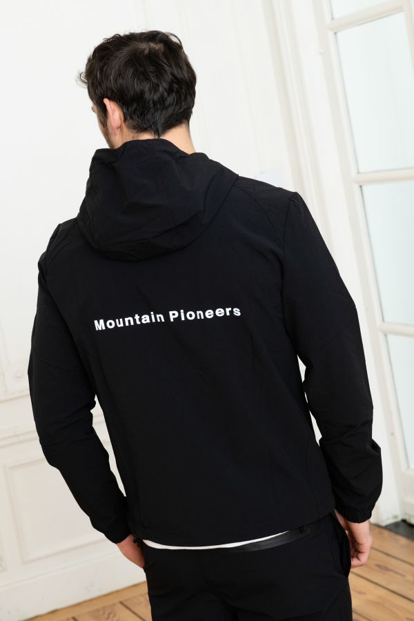 Herren Mantel Helvetica Mountain Pioneers BONIFACIO BLACK