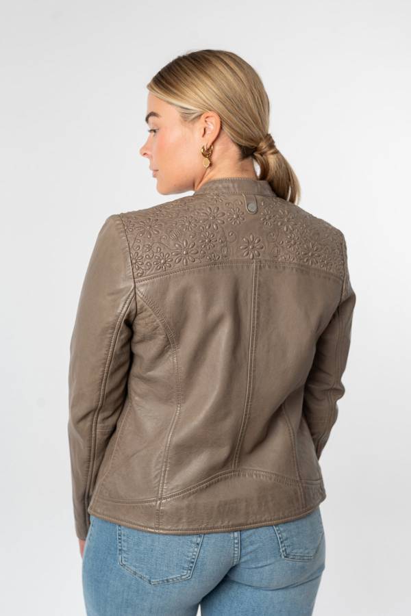  Femme Mauritius MWMabou ELEPHANT — vue 1