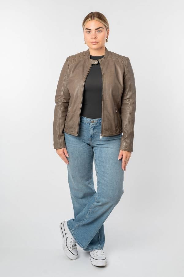  Femme Mauritius MWMabou ELEPHANT — vue 2